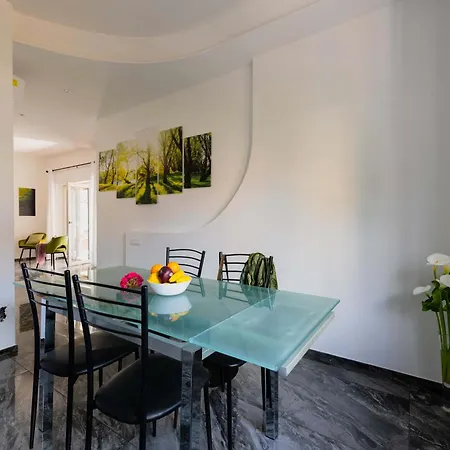 Apartment Big Crire At 724