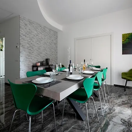 Apartment Big Crire At 724
